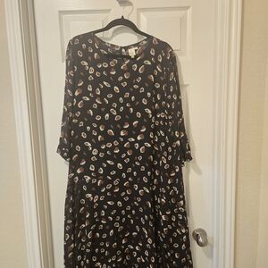 Elegant Black and Brown Patterned Midi Dress